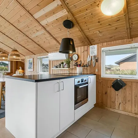 Med Indhegnet Terrasse Og Sauna Sj204 Harboør