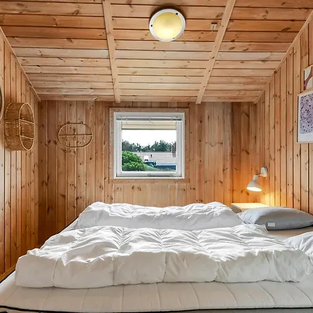 Med Indhegnet Terrasse Og Sauna Sj204 Harboør