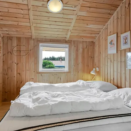 Med Indhegnet Terrasse Og Sauna Sj204 Сasa de vacaciones *