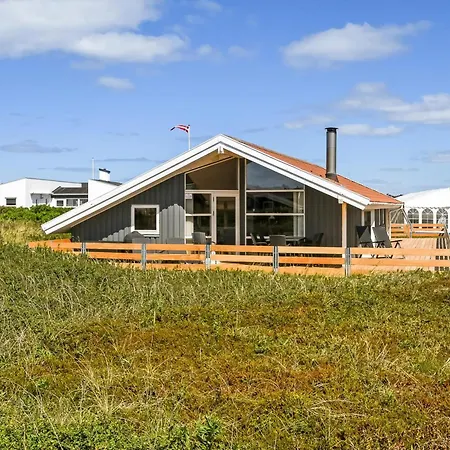 Сasa de vacaciones Med Indhegnet Terrasse Og Sauna Sj204
